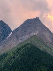 Lieren Peak