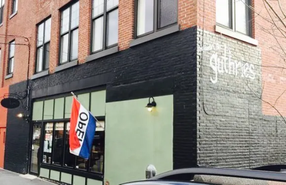 She Doesn't Like Guthries