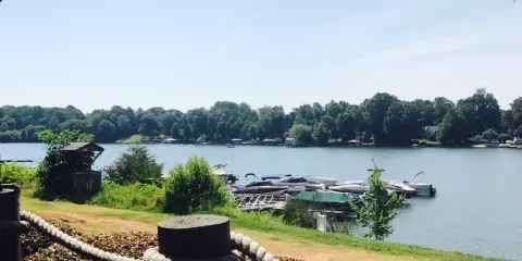 Eddie's on Lake Norman