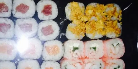 Tama Sushis