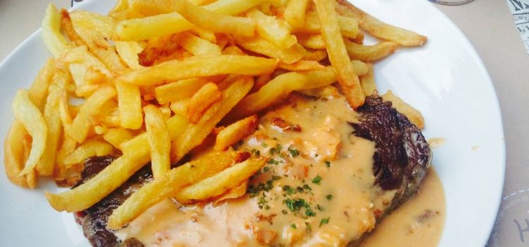 LE DIPLOMATE
