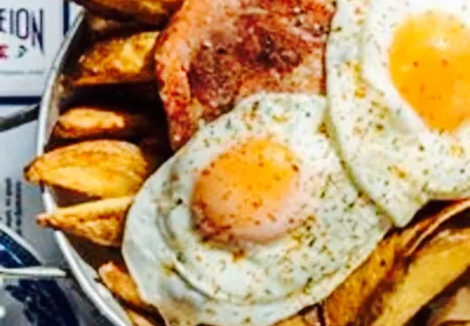 Pantopolion o Antrikos