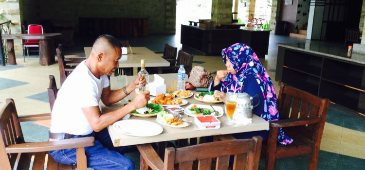 Dangau Resto