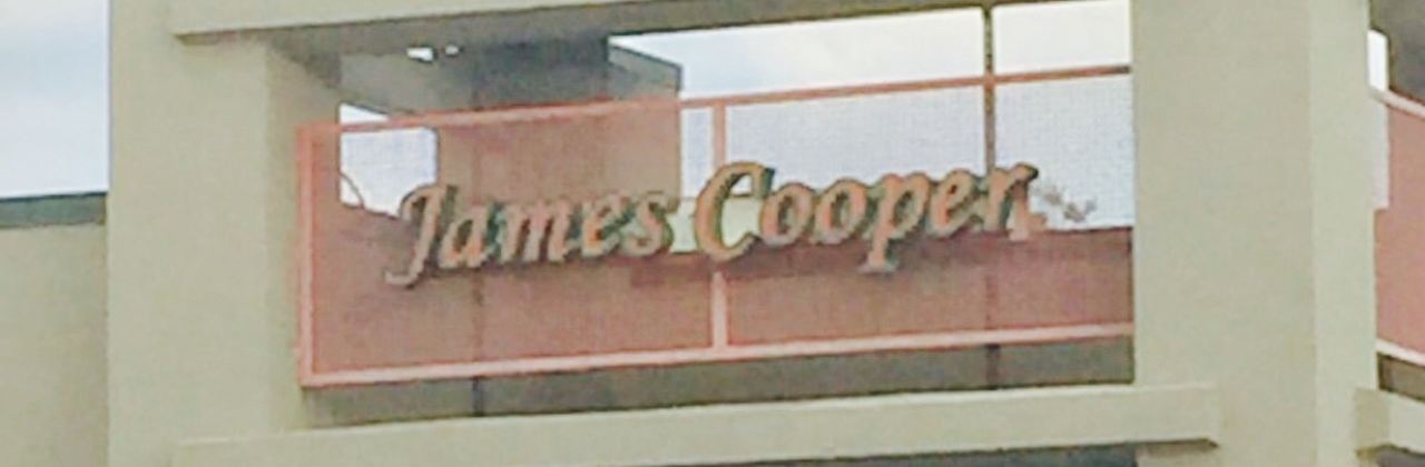 제임스 쿠퍼 트레블 플라자