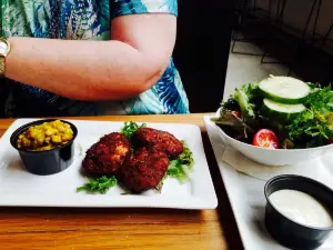 Amelia Tavern Restaurant & Brewpub
