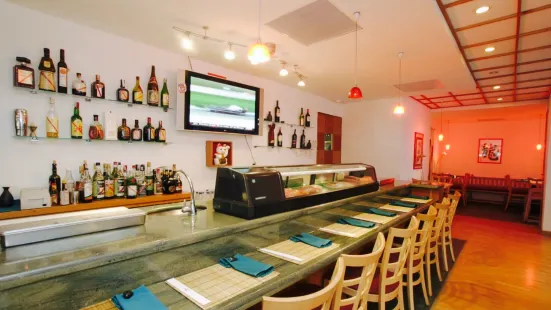 Umi Sushi Lounge