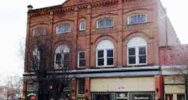 Howell's Cafe & Streamliner Lounge