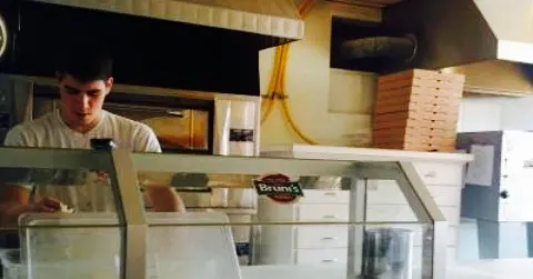 Bruni's Pizzeria in Hammonton