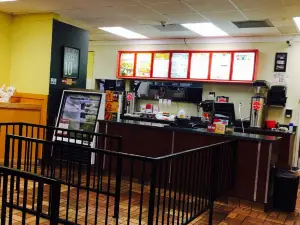 Lee's Famous Recipe Chicken