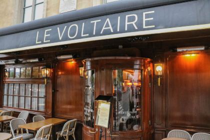 Le Voltaire