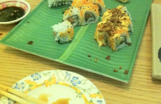 Full Moon Sushi