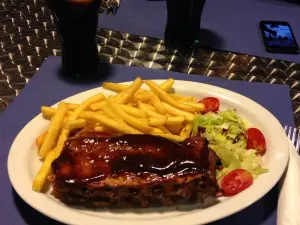 Crazy Bull Cafe'