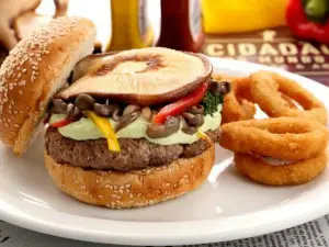 Cidadão do Mundo Burgers & Arts