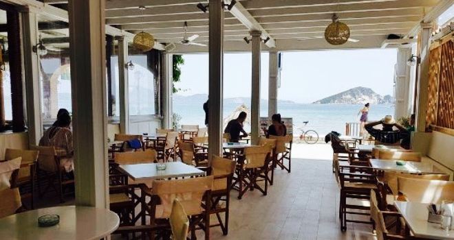 The Wave Snack Bar