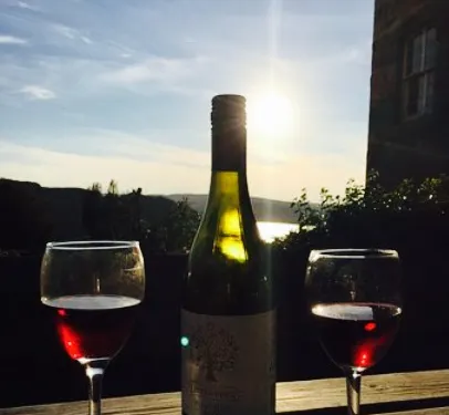 The Tongue Hotel Restaurant