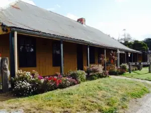 Lion of Waterloo Tavern