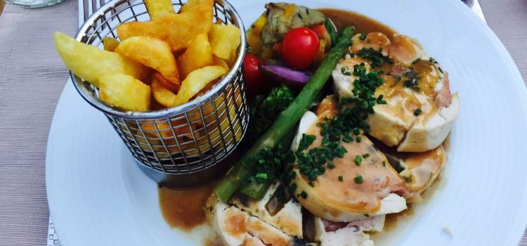 Le Bistro