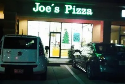Joe's Pizza in Окои