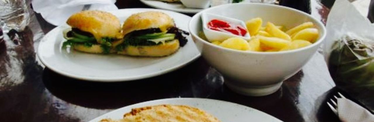 La Esquina Resto Bar Coffee