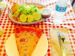Solorzano's Pizza - Webber St.