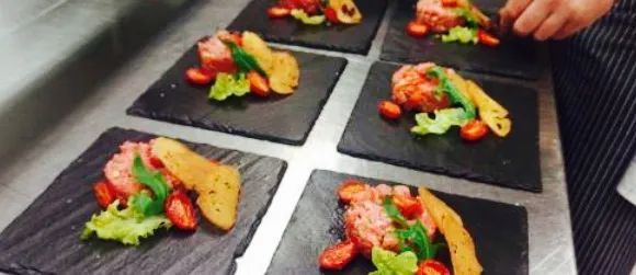 Quatterlains, Hotel Castell