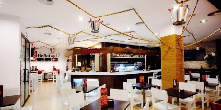 4 Bellotas Cerveceria-Taperia
