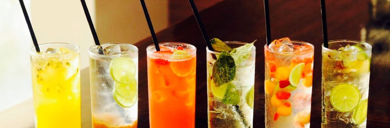 La Plaza Bar & Grill