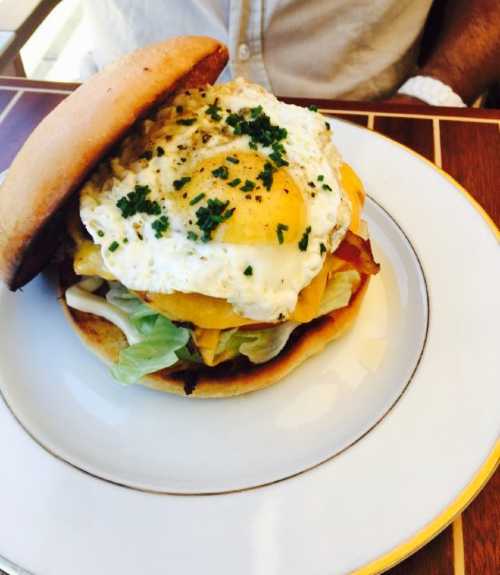 Biglari Cafe