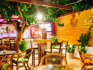 IRAKLIS Taverna & Open Bar