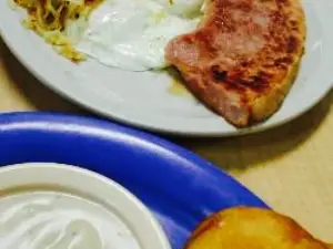 Caroline's Country Cafe