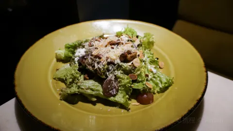 Raffaele Woodfired Pizza, The Bayleaf Hotel in City of Manila
