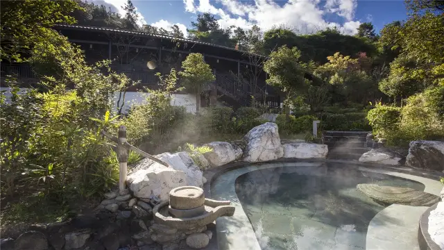 Tengchong Hot Spring Soak