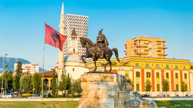 Hotels near Skanderbeg Square