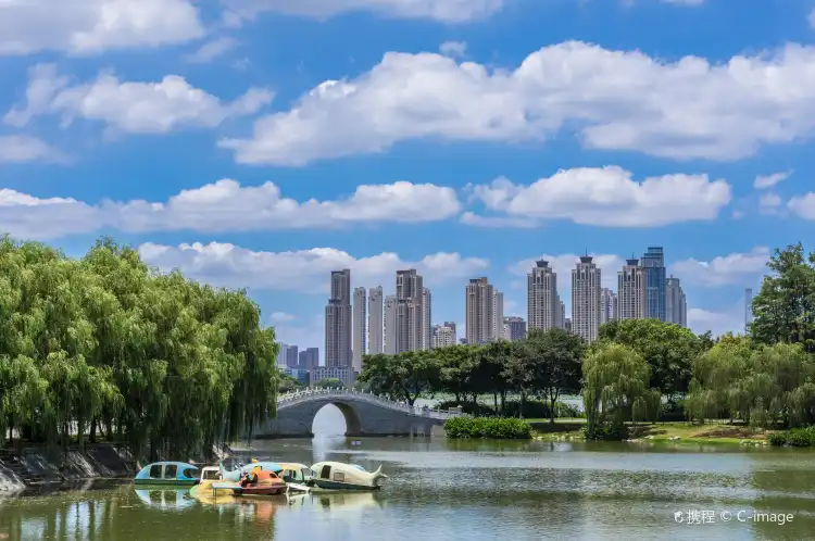Hotels near Yuehu Residential District