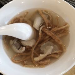 TAN YUE User Photo