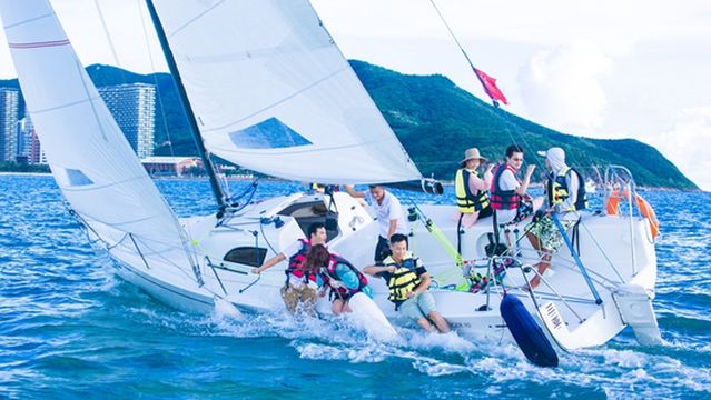 Sailing in Sanya