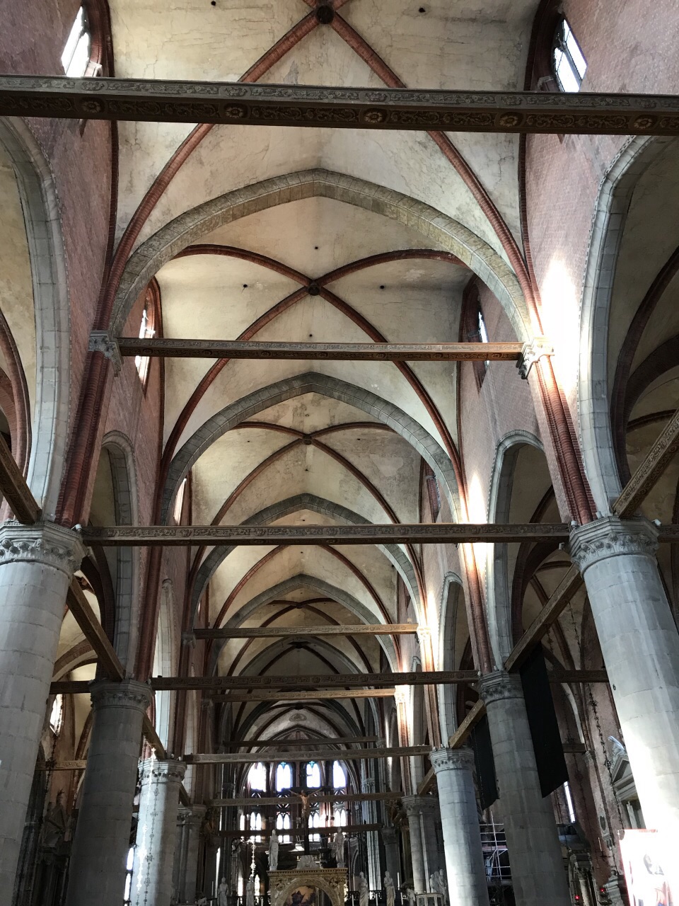 フィレンツェ サンタ トリニータ教会 評判 案内 トリップドットコム