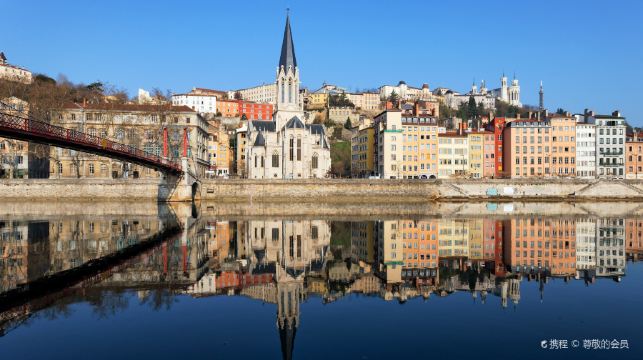 里昂老城+里昂人壁畫+沃土廣場+白萊果廣場聖尼濟耶教堂