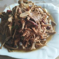 TAO HUA CHONG SEN LIN GONG YUAN HUA CHENG NONG GU User Photo