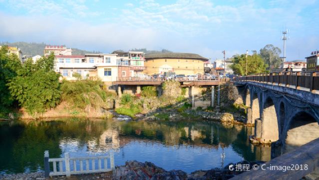 南靖雲水謠古鎮+懷遠樓+和貴樓一日遊【福建土樓(南靖)景區+景區導覽】