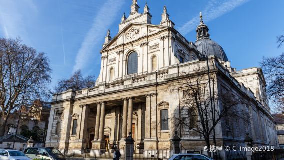 พิพิธภัณฑ์วิกตอเรียและอัลเบิร์ต + พิพิธภัณฑ์ประวัติศาสตร์ธรรมชาติ + ไฮด์ปาร์ค