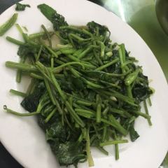 Tujia Wild Vegetable Restaurant (Jinbian Road) 여행 사진
