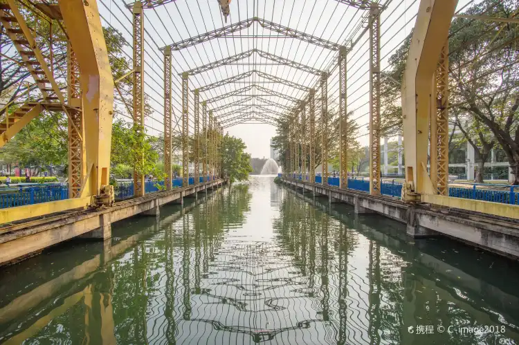 Hotels near Qijiang Park