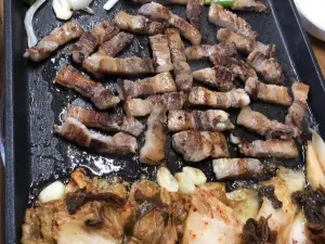 Momo Bar