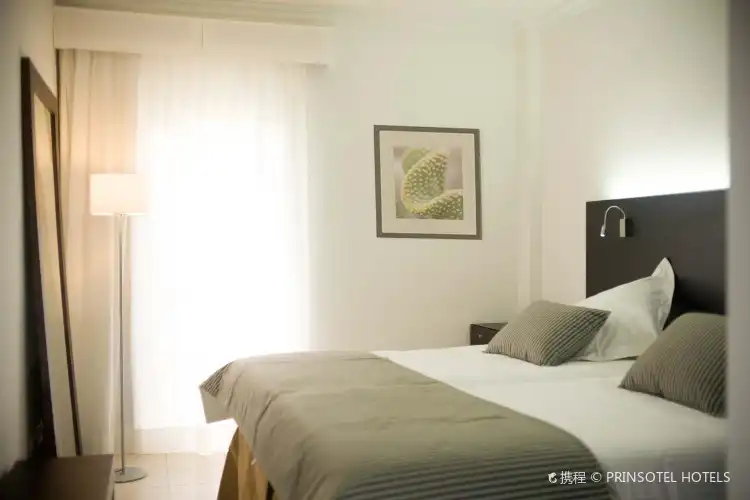 Hotels in Holmen