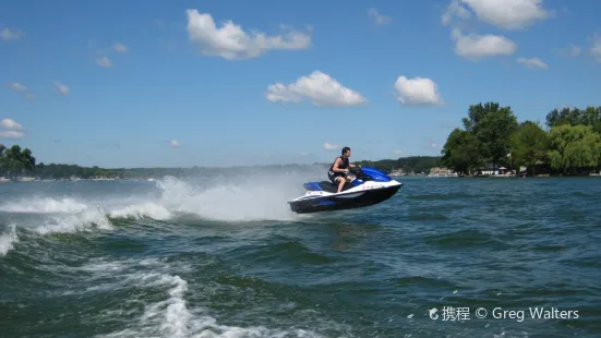 Bass Lake Boat Rentals and Watersports