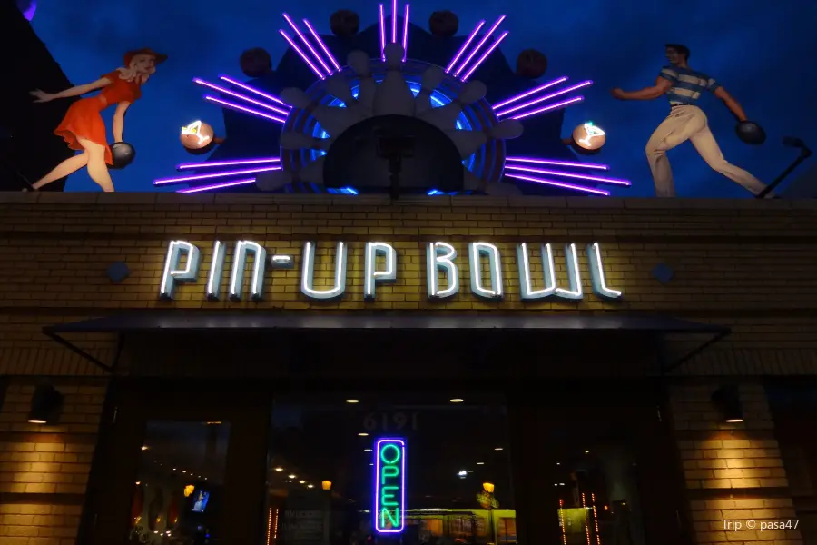 Pin-Up Bowl