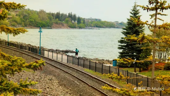 North Shore Scenic Railroad