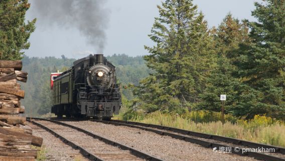 North Shore Scenic Railroad