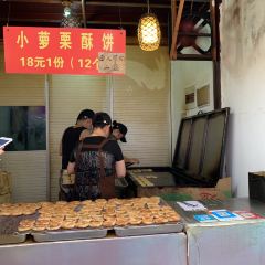 小萝栗 User Photo